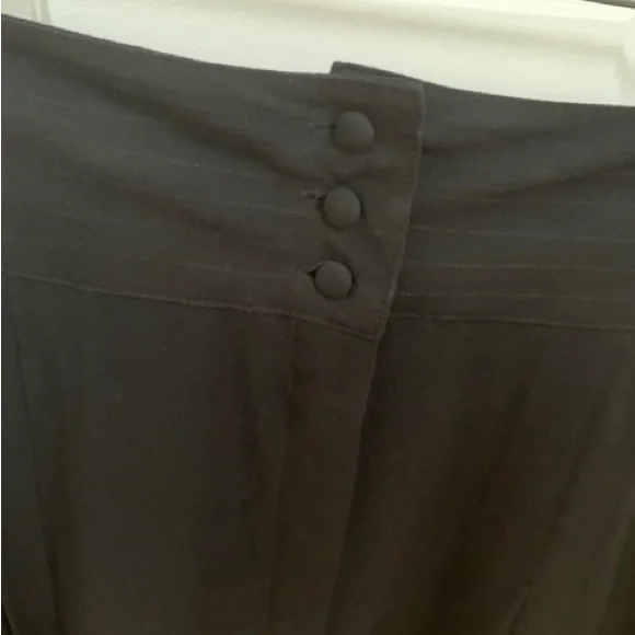 Karl Lagerfeld for H&M black pleated buttoned skirt, NEW, size 34/US 4 - Picture 2 of 6